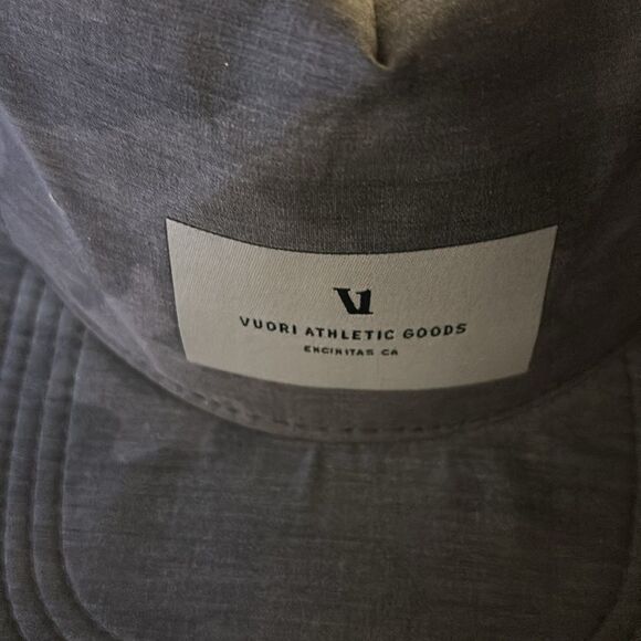 Vuori Minimalist  Camo Hat 2.0 in Gray/ NWT - Picture 7 of 8